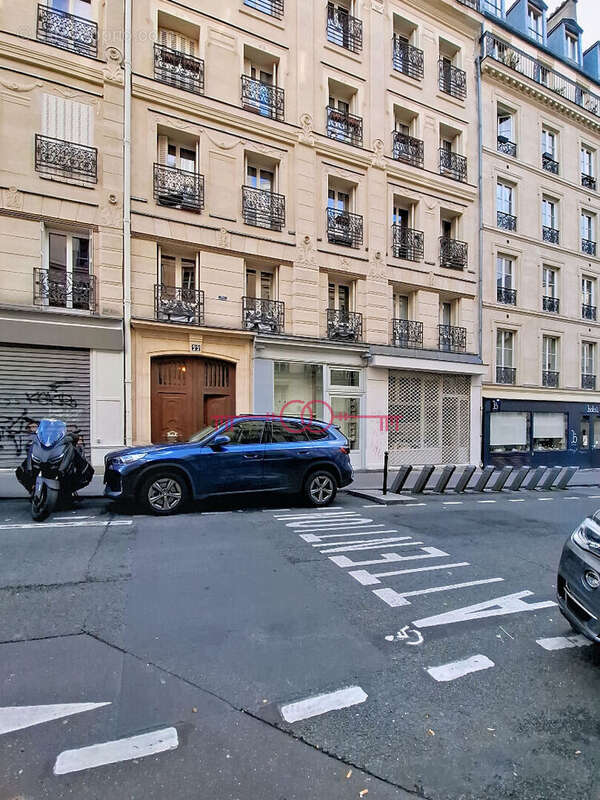 Studio 28 m² - Paris 9 (rue Milton) - Idéal investissement locatif ou RP - photo 2