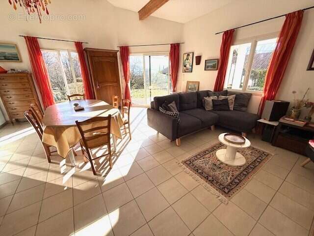 Maison à SAINT-ISMIER