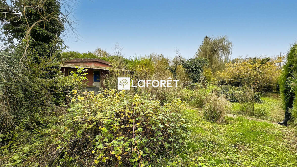 Terrain à CROUY-SUR-OURCQ