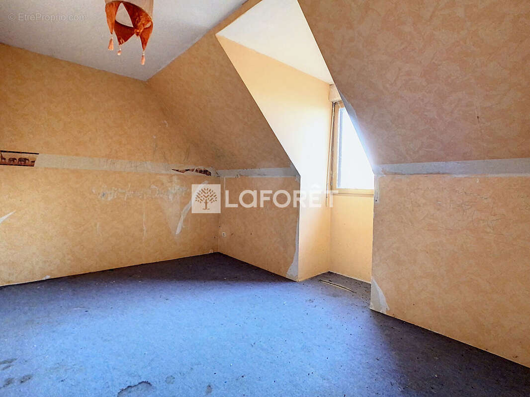 Maison à ELISE-DAUCOURT