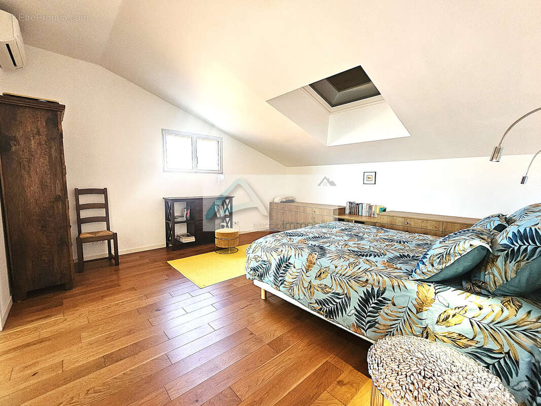 Superbe appartement au DERNIER étage avec vue panoramique - photo 11