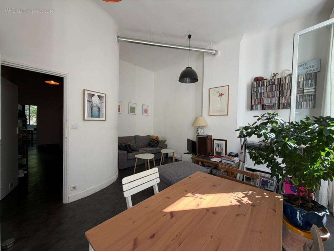 Vente Appartement T3/T4 77 m² Marseille 1er – Quartier Longchamp (Charmant 3 Fenêtres Marseillais) - photo 6