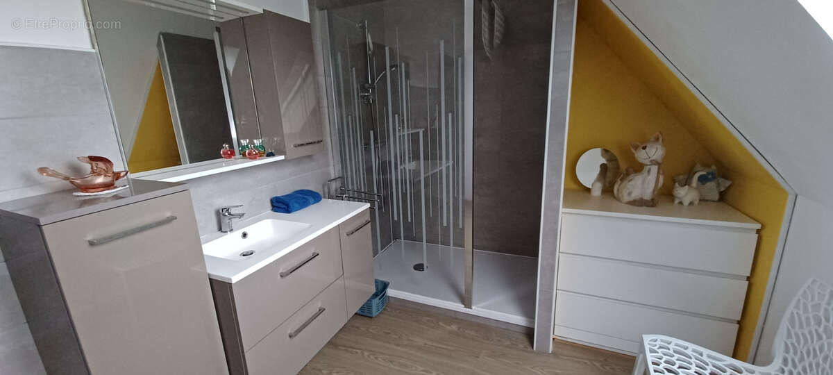 Maison à LE RELECQ-KERHUON