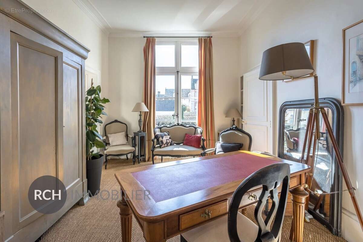 Maison à MONTFORT-L'AMAURY