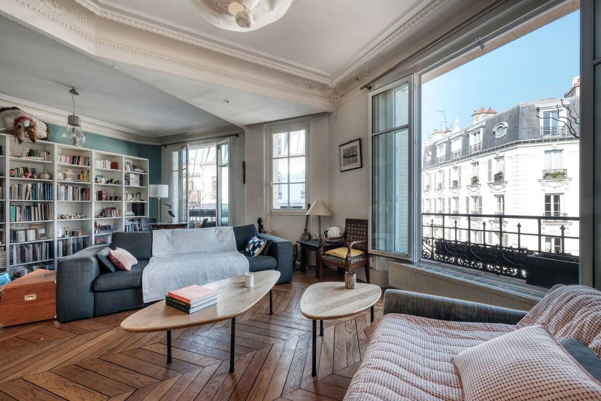 Appartement à PARIS-18E