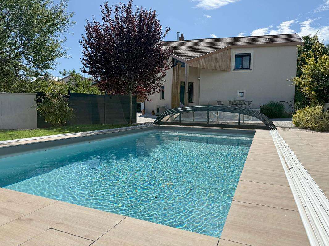 Maison ancienne de 7 pièces 190 m2 avec piscine - photo 4