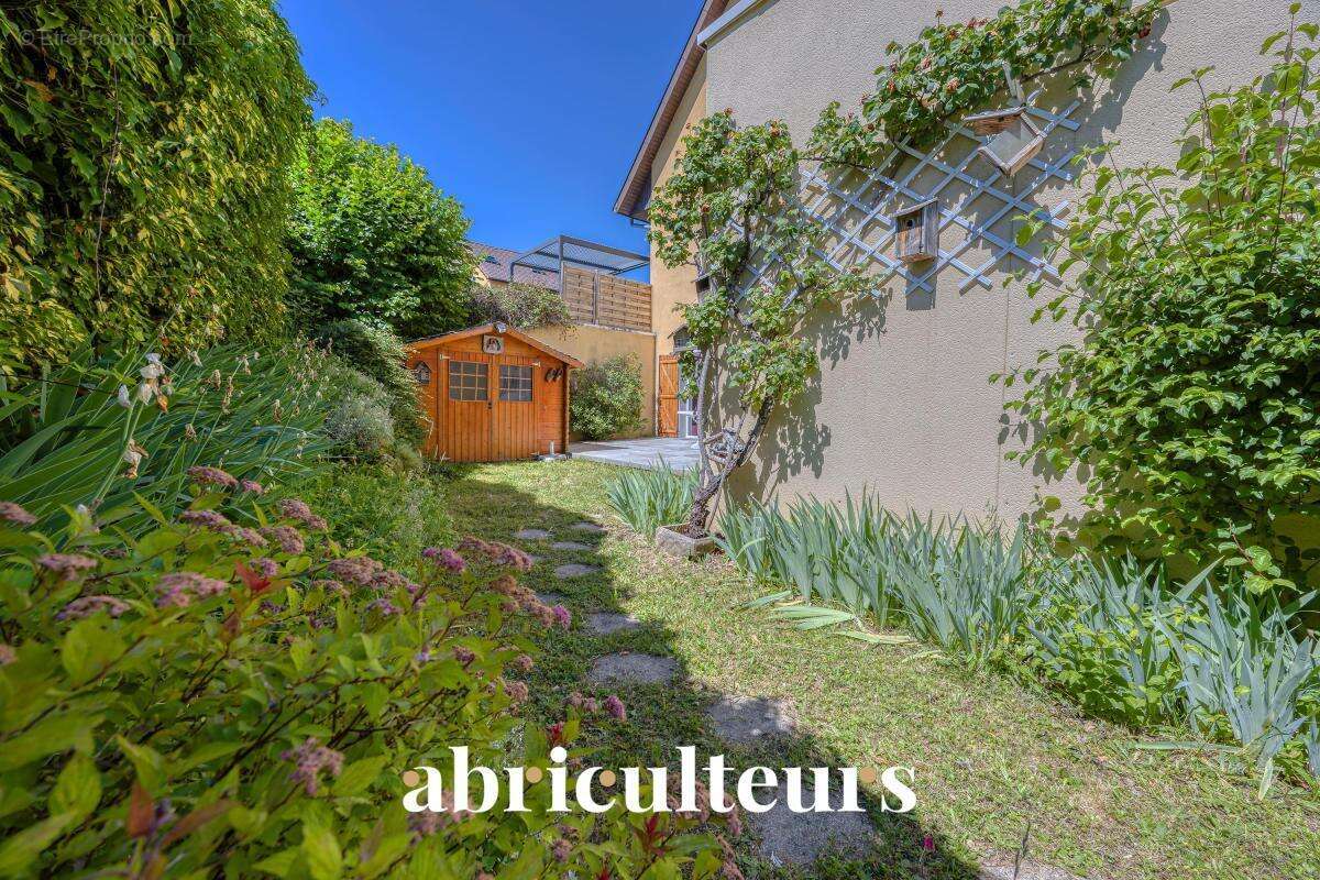 Appartement de plain-pied avec un séjour spacieux en vente à Vieugy - proximité de Annecy (74600) - photo 16
