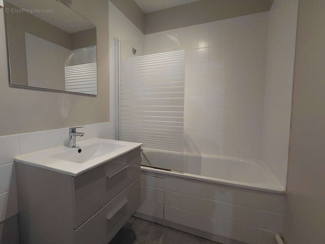 Appartement Laval 2 pièce(s) centre ville - photo 8