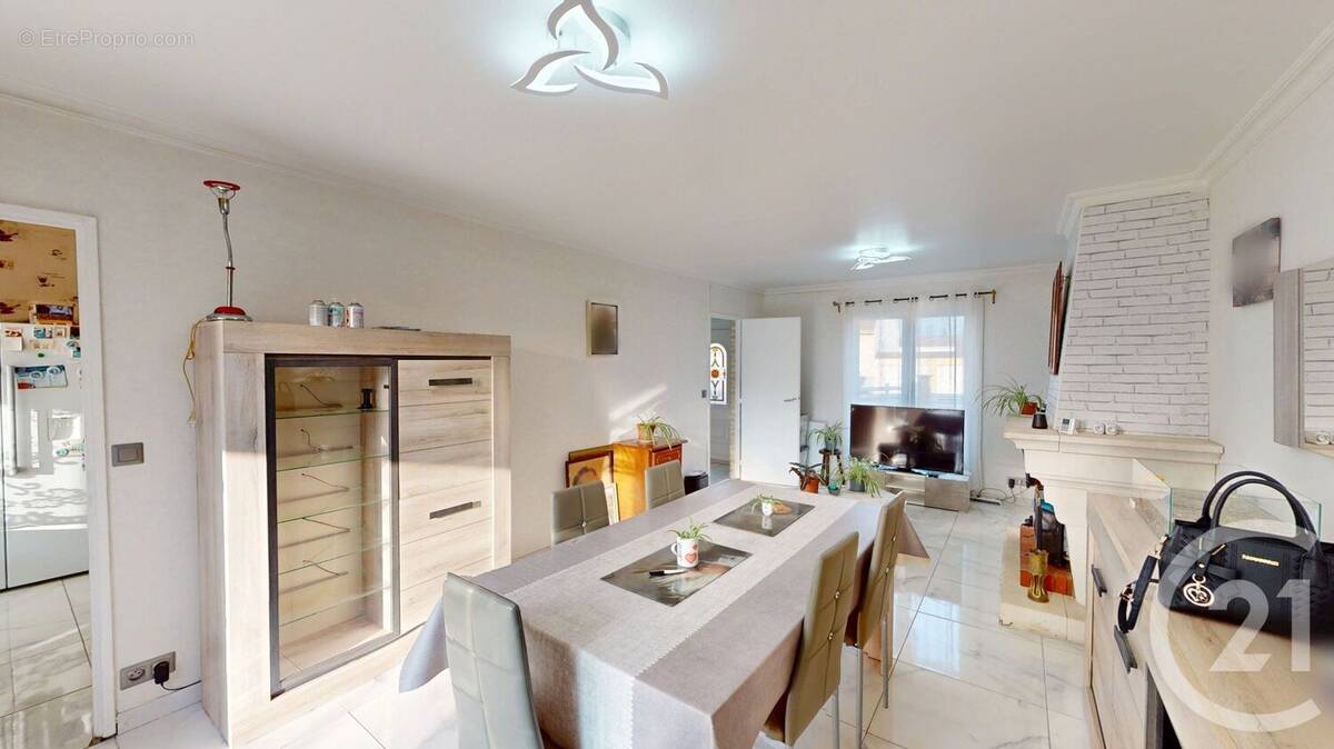 Maison à SAINT-QUENTIN