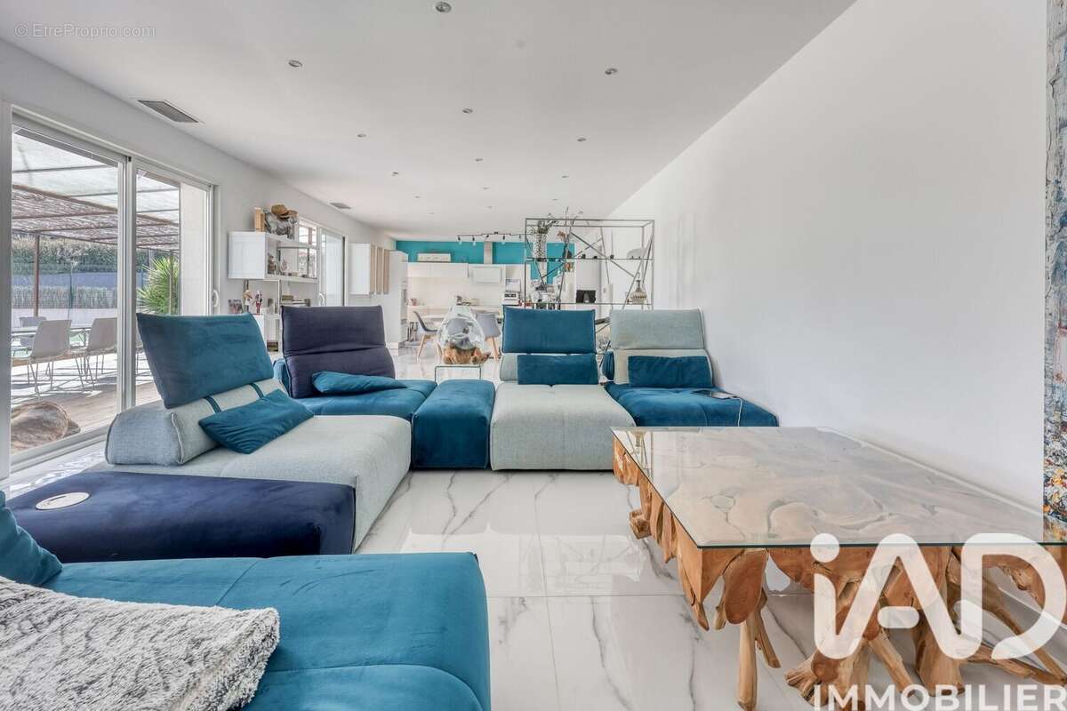 Photo 8 - Maison à LA CADIERE-D'AZUR