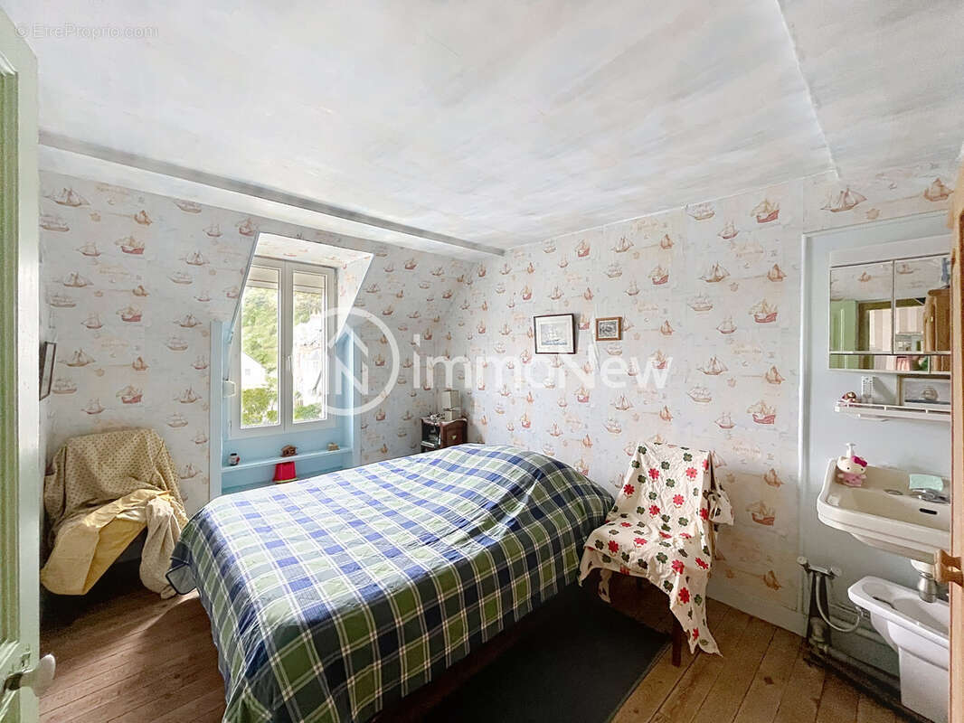 Une maison de famille en pierres à CAROLLES PLAGE - photo 13