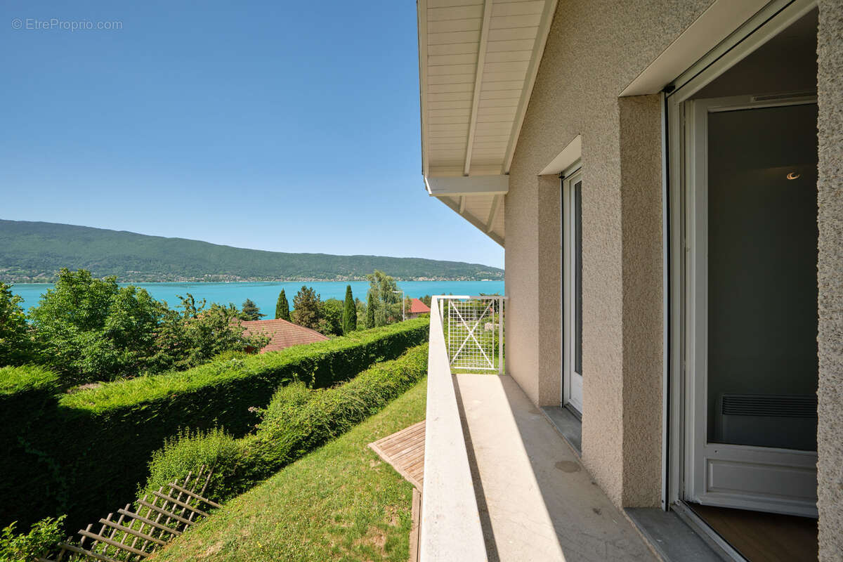 Maison à VEYRIER-DU-LAC