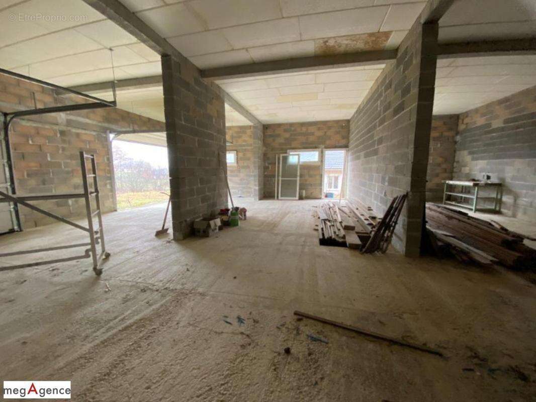 Appartement à SAINT-GERMAIN-LES-VERGNES