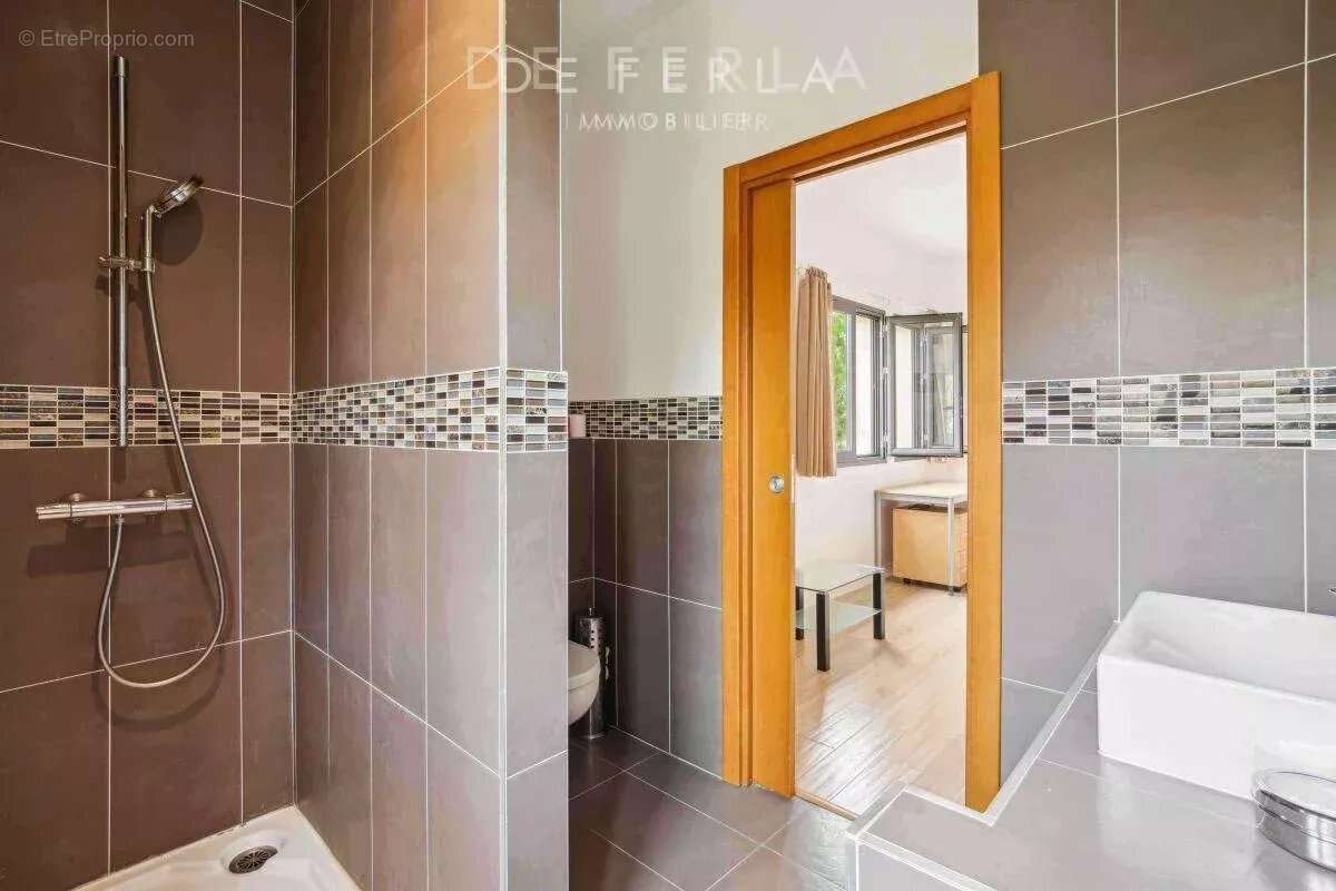 Maison à SAINT-MAUR-DES-FOSSES