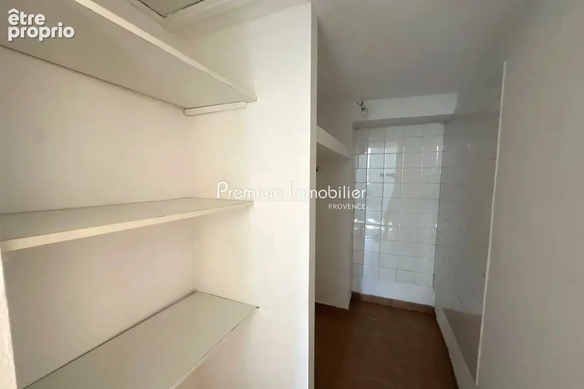 Appartement 2 pièces 41 m² à vendre à Le Puy-Sainte-Reparade (13610) - photo 4