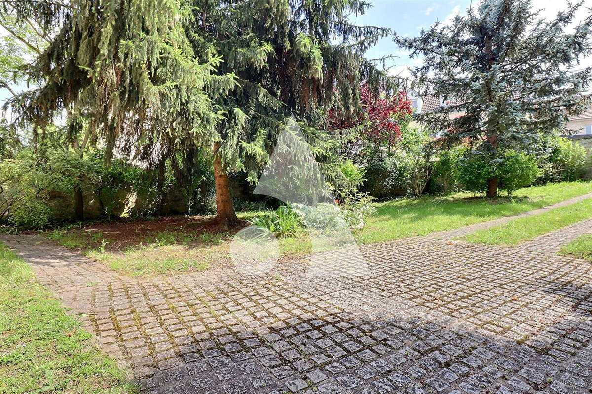 Maison à MERY-SUR-OISE