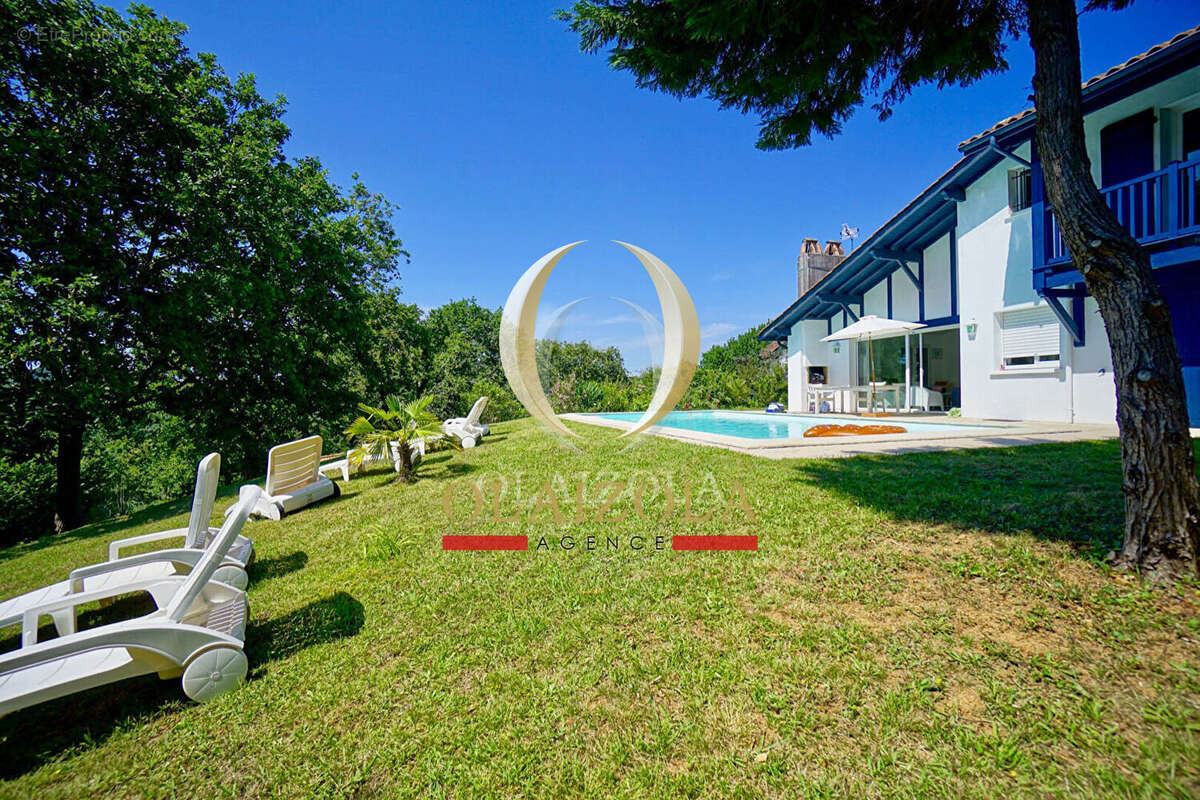 BASSUSSARRY - Maison avec piscine et accès golf dans environnement calme. - photo 4