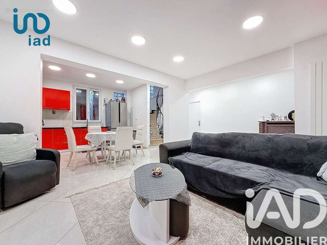 Photo 2 - Maison à AUBERVILLIERS