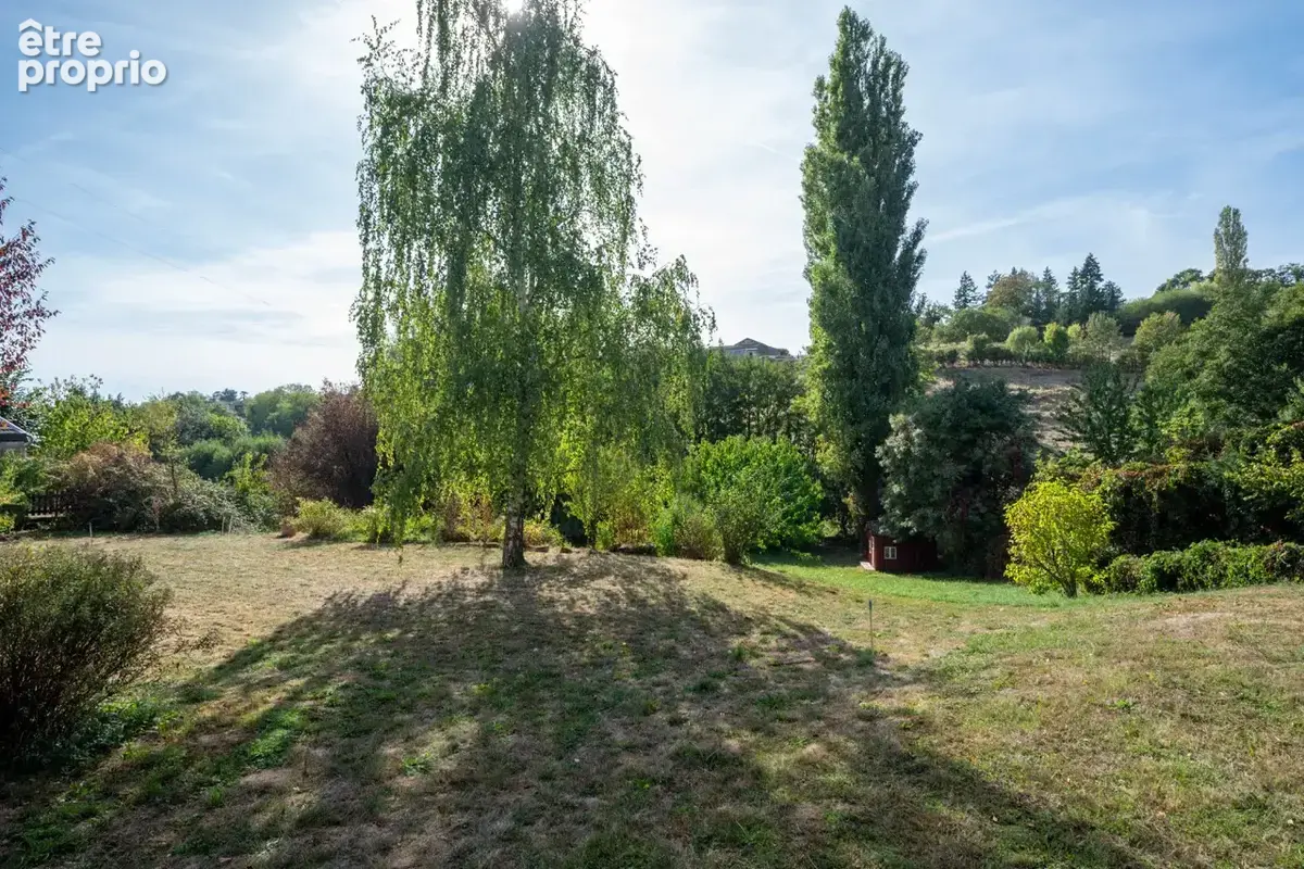 Limonest Propriété familiale dans un ecrin de verdure - photo 5