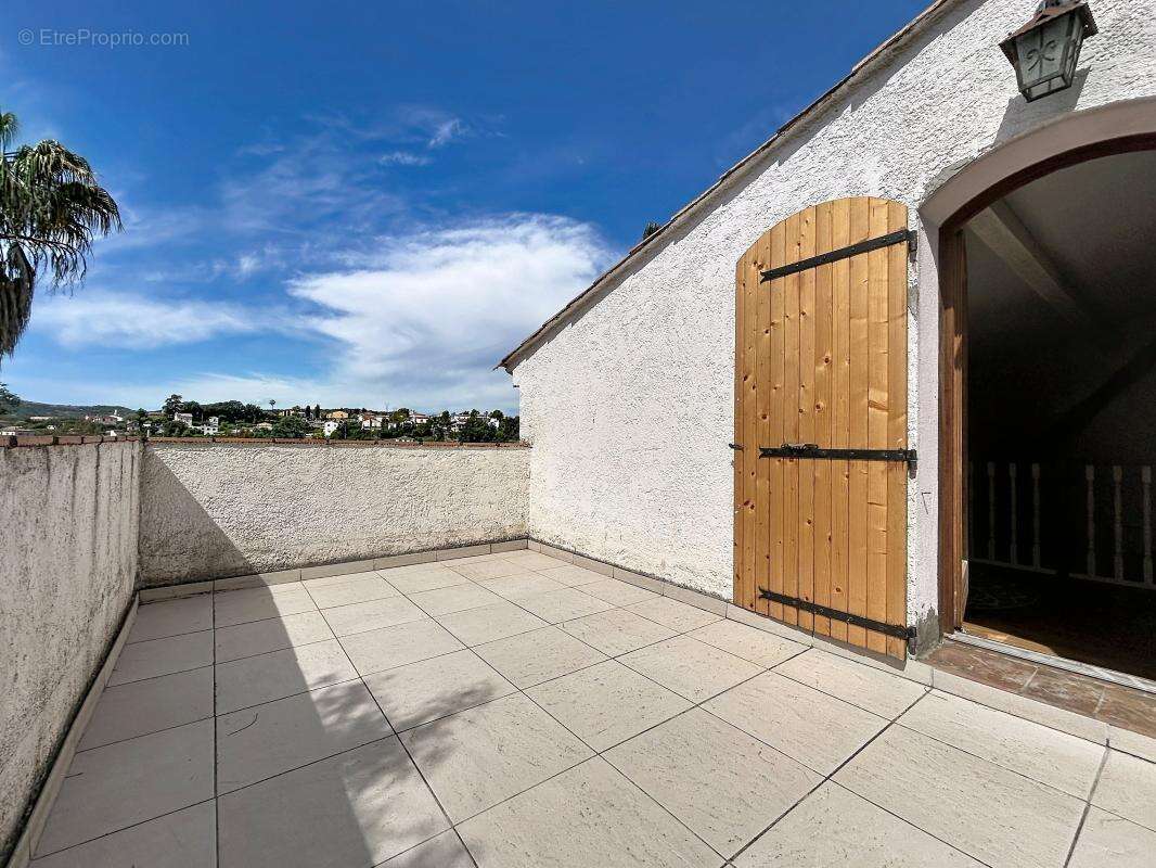 Maison à CAGNES-SUR-MER