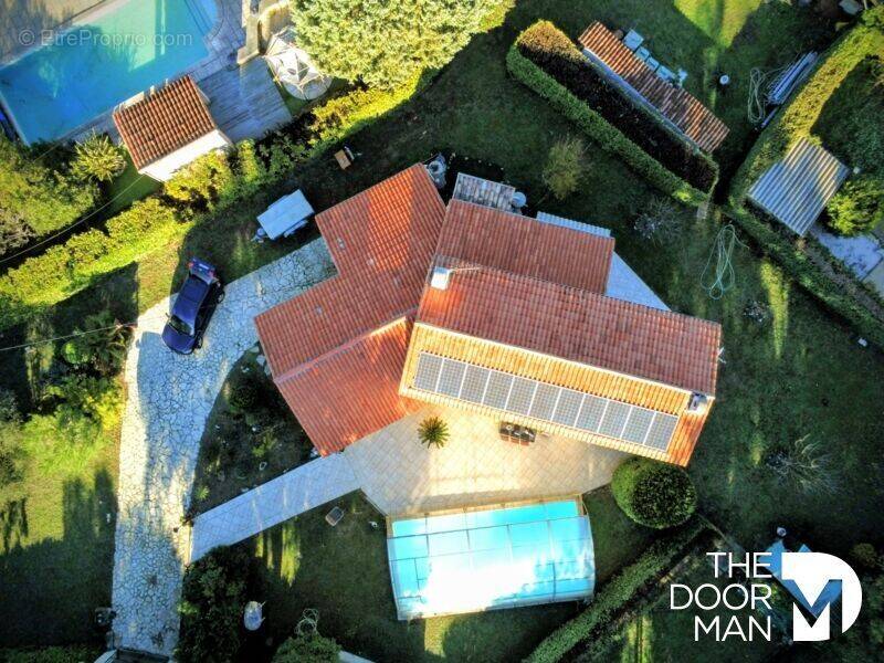 Maison à SAINTE-ANASTASIE-SUR-ISSOLE