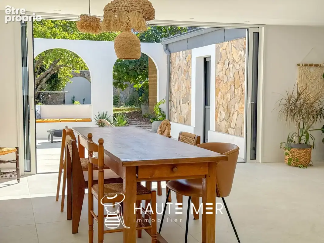 Photo Maison à Les Sables-D'olonne au prix de 686 000€