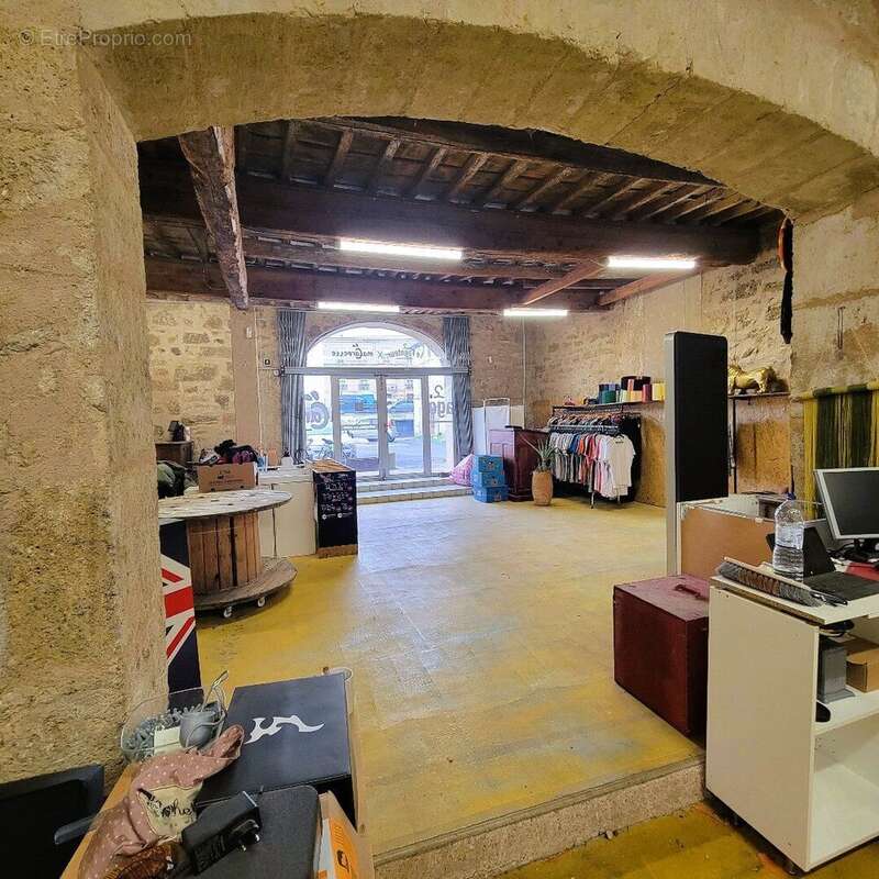 Photo 2 - Commerce à PEZENAS