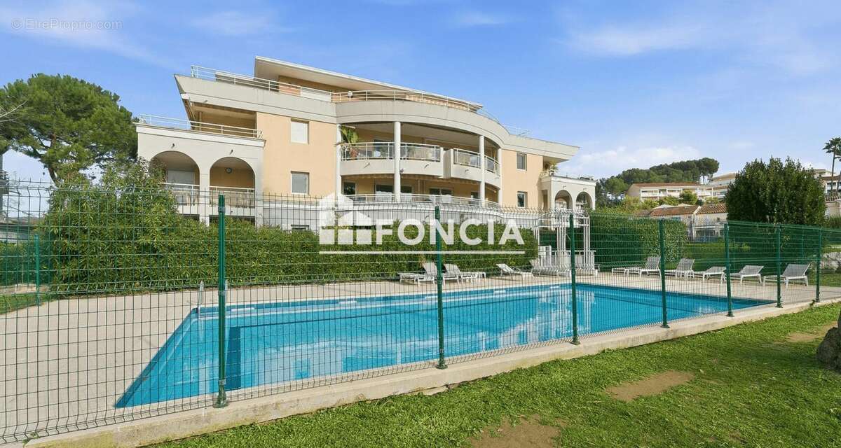 Appartement à LE CANNET