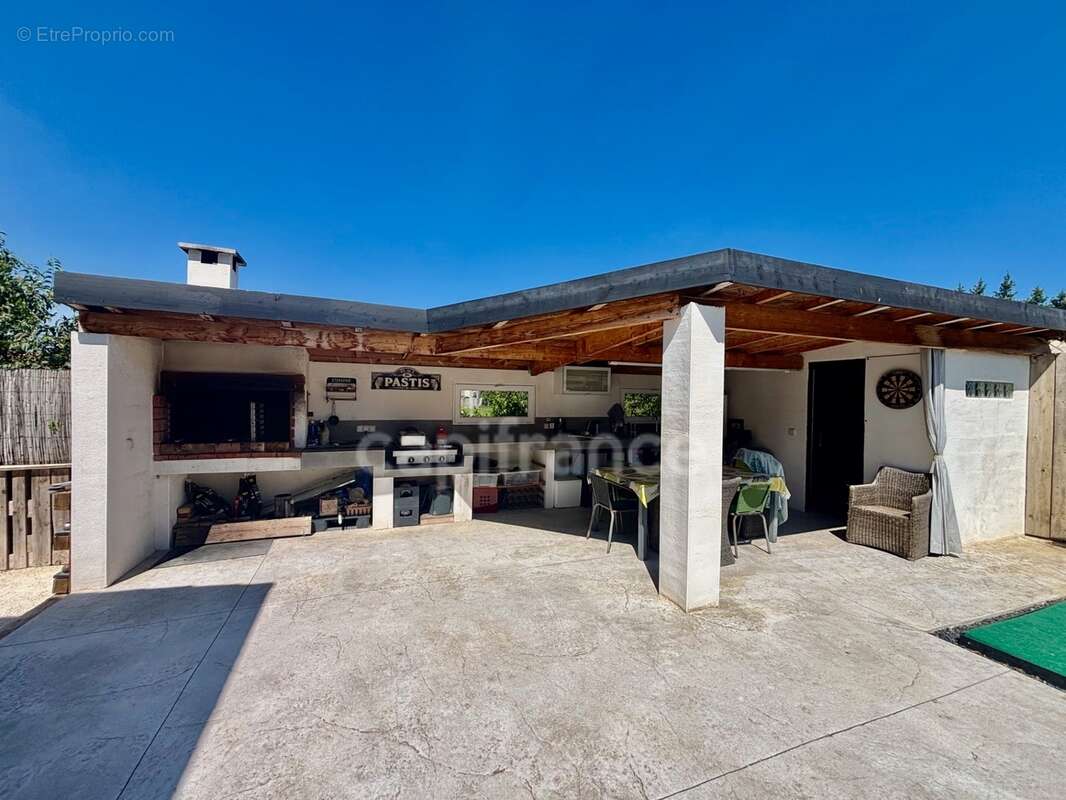 Poussan(34), à vendre maison rénovée p4, surface totale 168 m2, terrain 552 m2, garage, piscine, secteur calme - photo 2