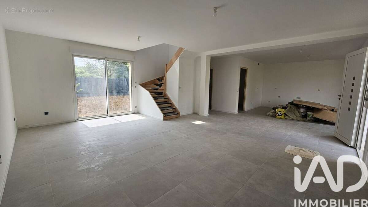 Maison 130 m² à Montereau-Fault-Yonne  - photo 3