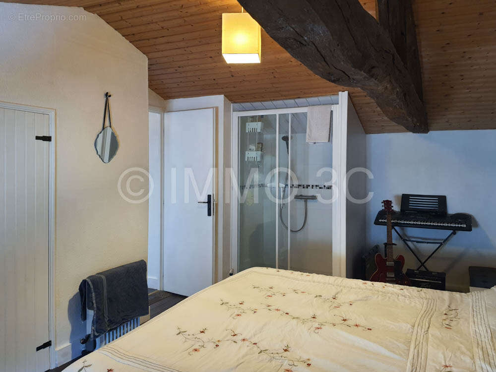Maison à CHEF-BOUTONNE