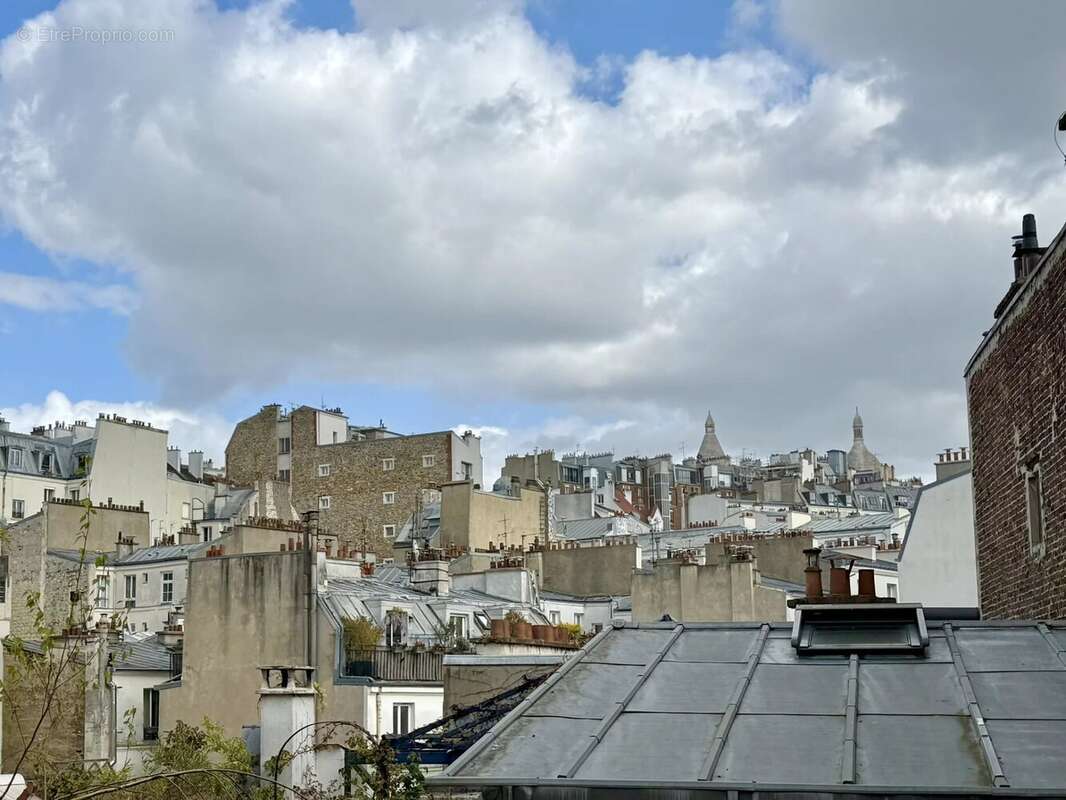 Appartement à PARIS-18E