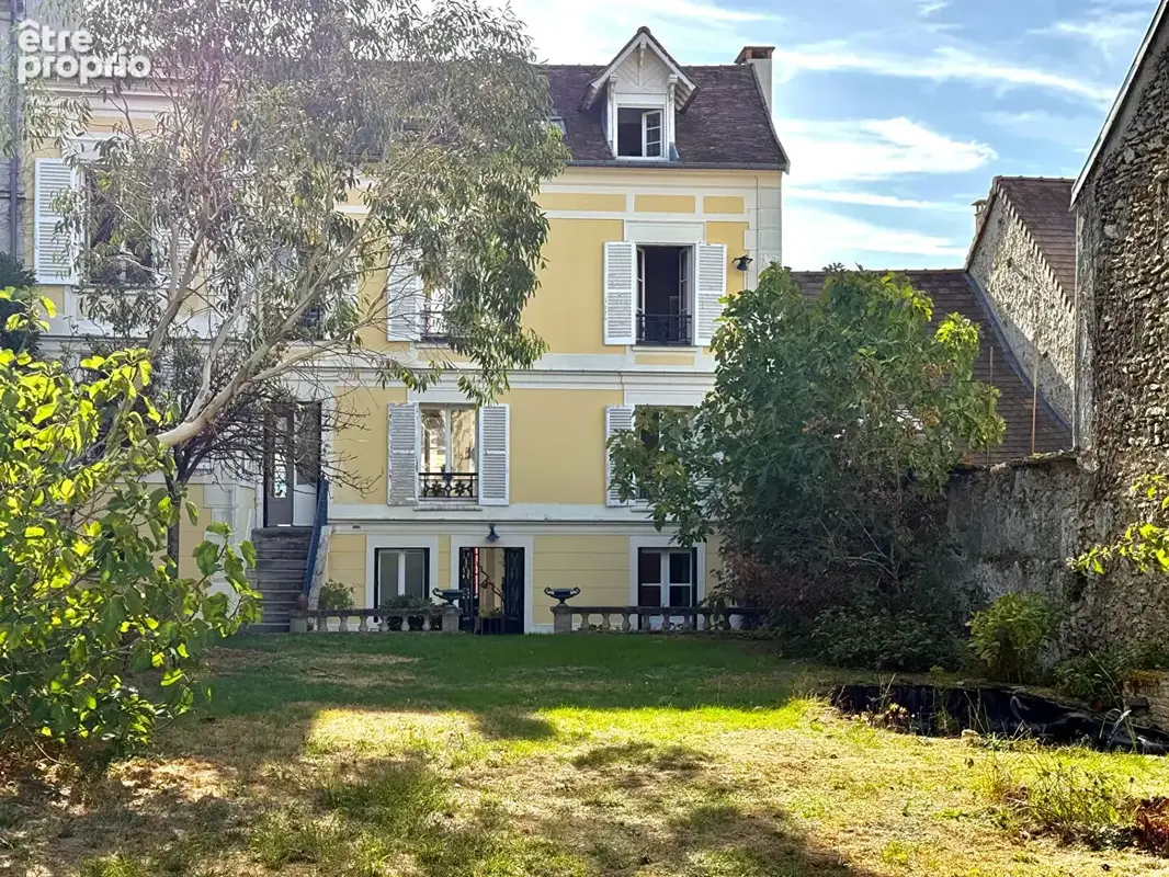 Photo Maison à Verrieres-Le-Buisson au prix de 1 095 000€