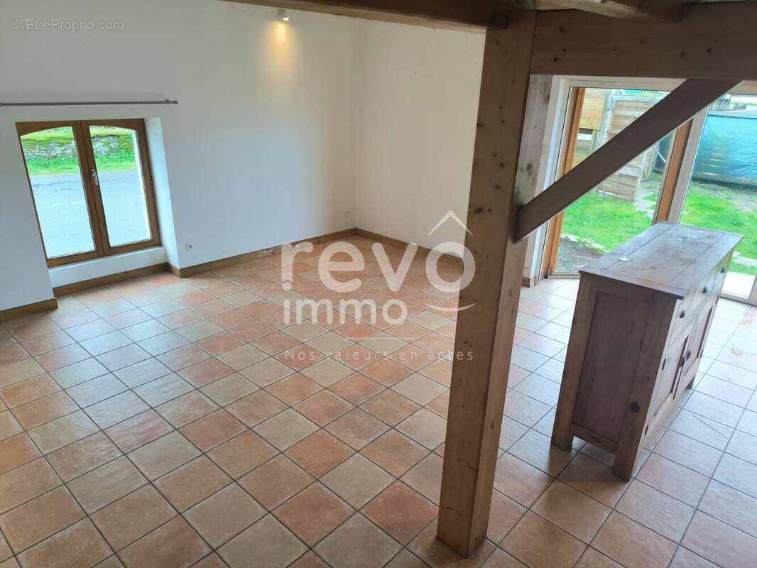 Maison à LA VARENNE