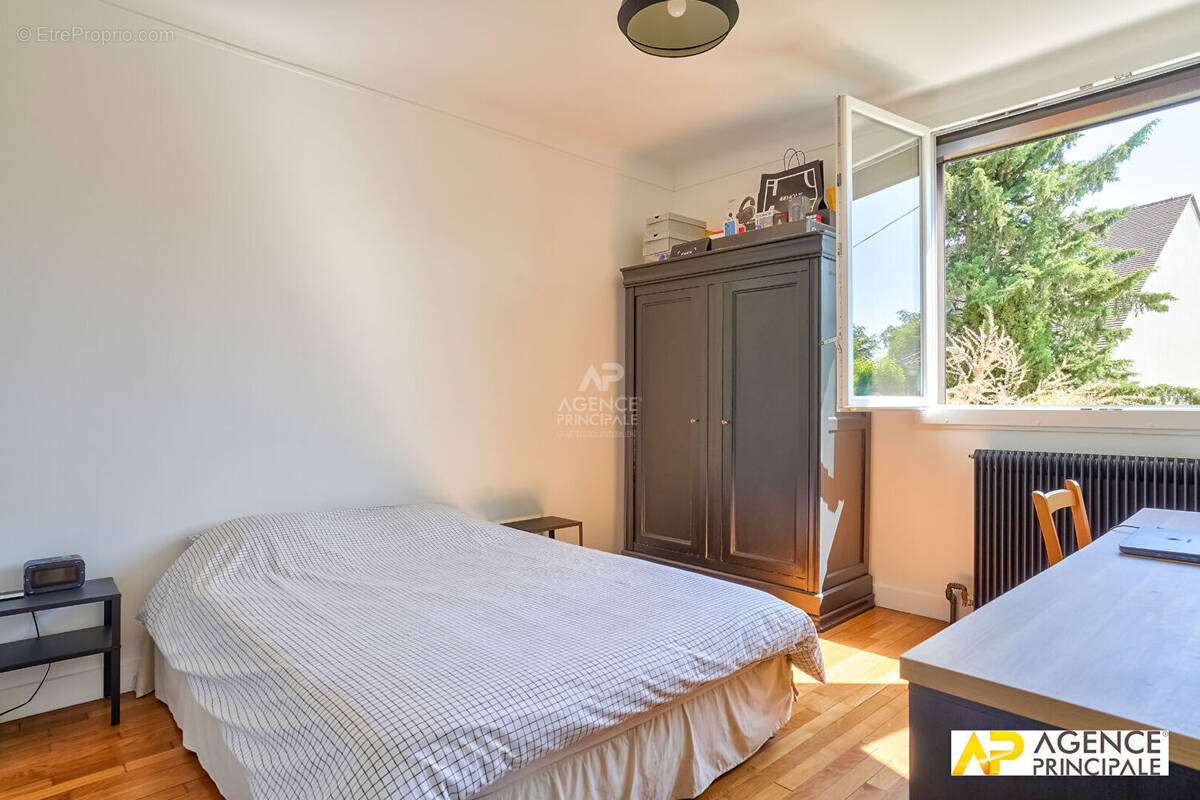 Maison à MAISONS-LAFFITTE