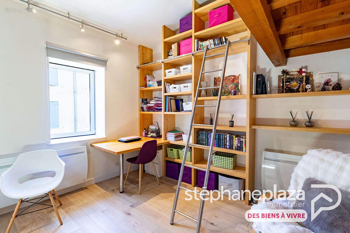 Maison de village 139m² - 2 chambres + cave à St Trivier-sur-Moignans - photo 8