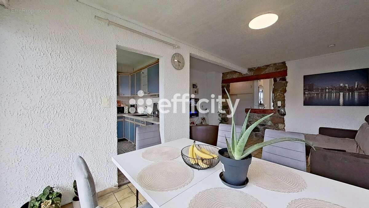 Appartement à LA ROCHE-SUR-FORON