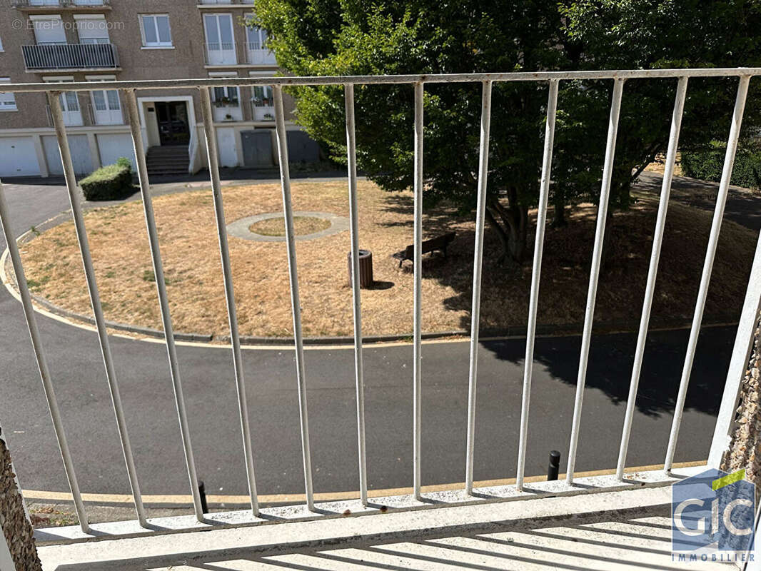 A vendre dans le gic/bi un 4pp herouville belles portes - photo 3