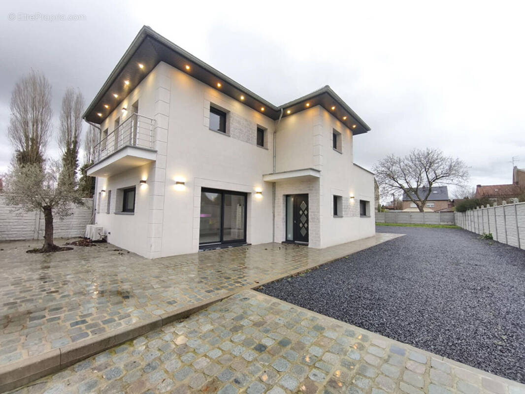 Maison à PETITE-FORET