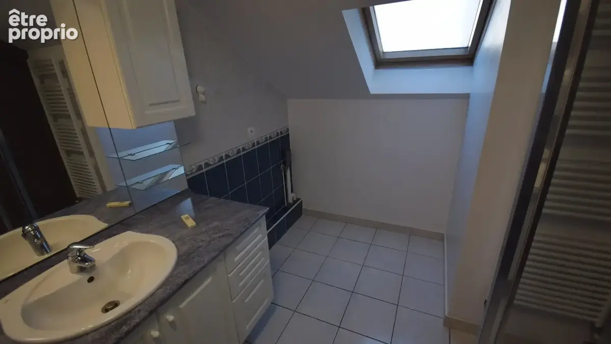 À VENDRE - QUARTIER JEANNE D'ARC - Appartement T5 111,90 m² au dernier étage - photo 11