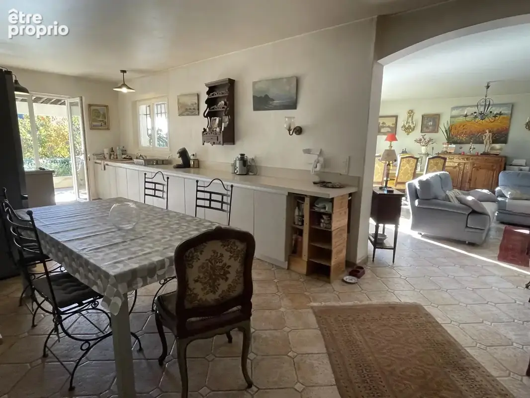 Villa de plain pied avec piscine et vue dégagée - photo 35