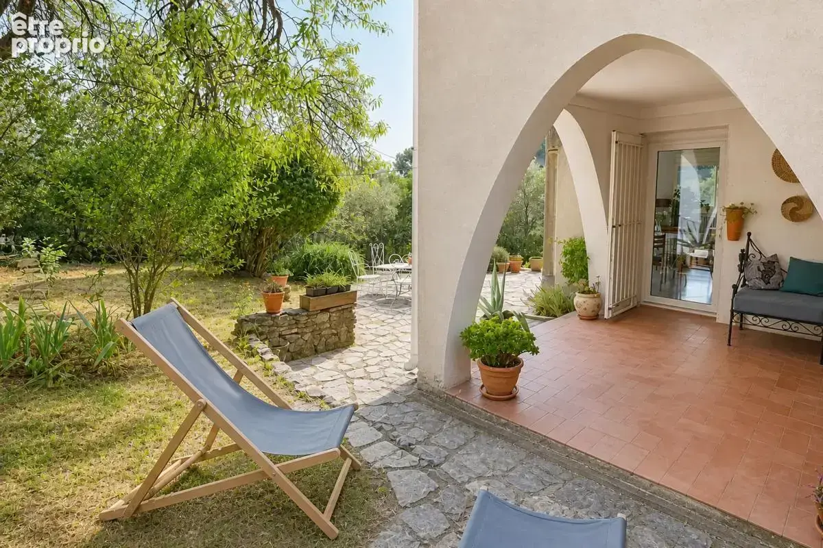 Maison de 6 pièces de 134 m² à Nîmes, Justices Vieilles - photo 12