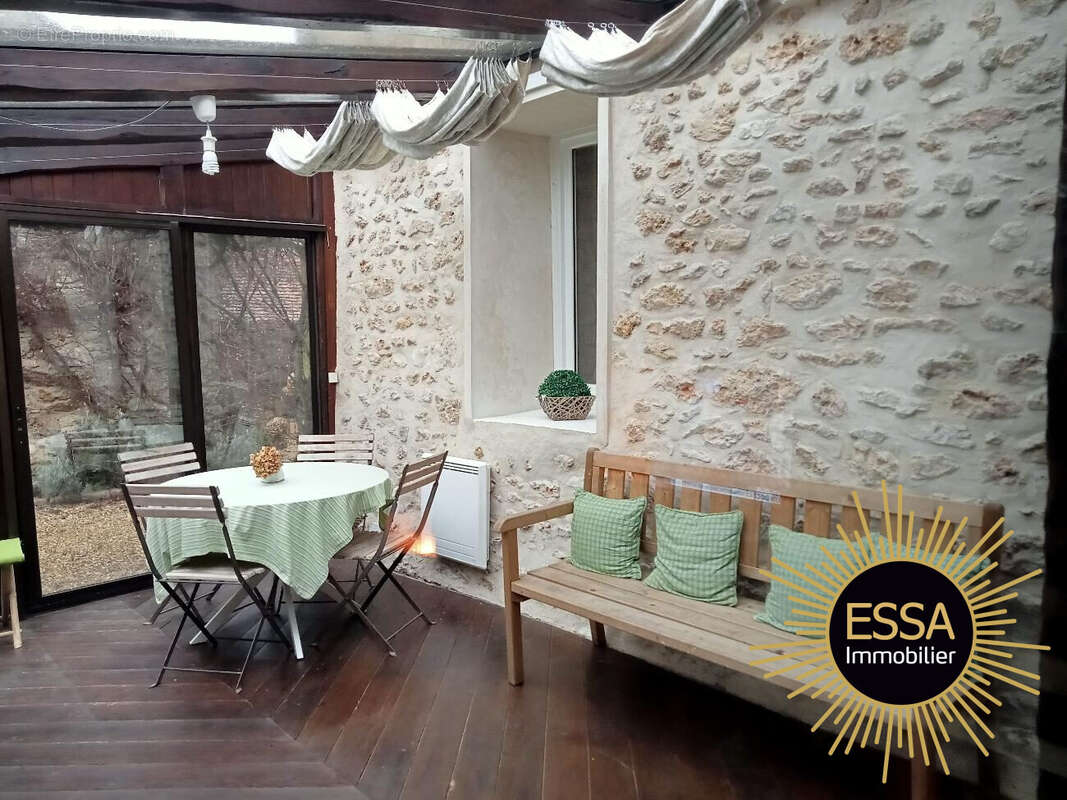 Maison à FEUCHEROLLES