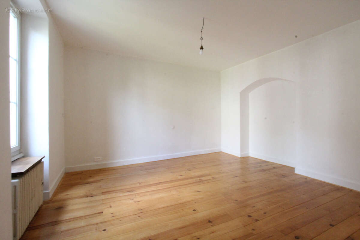 Appartement à LA CHARITE-SUR-LOIRE