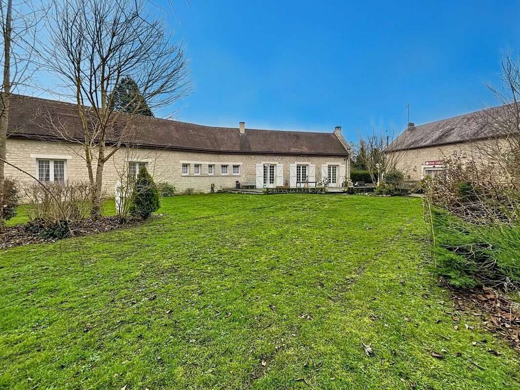 Maison à CHAMOUILLE