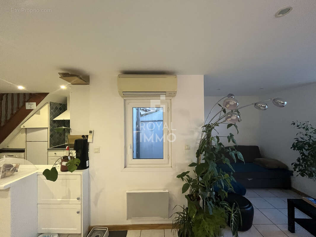 Appartement à SOLLIES-VILLE