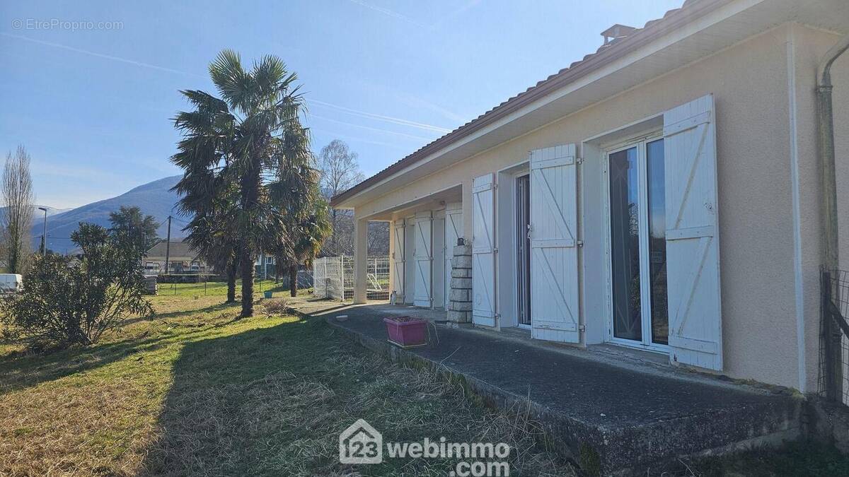 Maison à LESTELLE-BETHARRAM