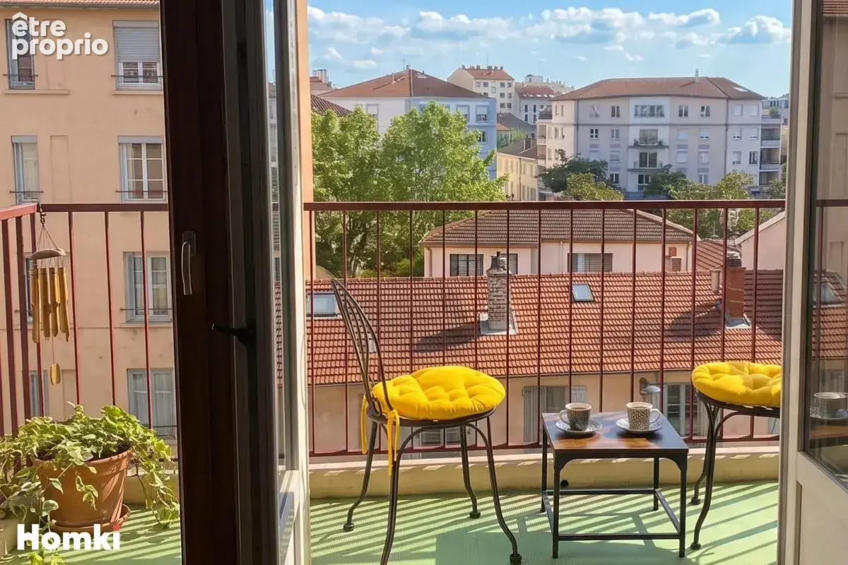 T3 (possible T4) de 72 m² - balcon, cave, parking – Villeurbanne / Montchat - DPE C - photo 2