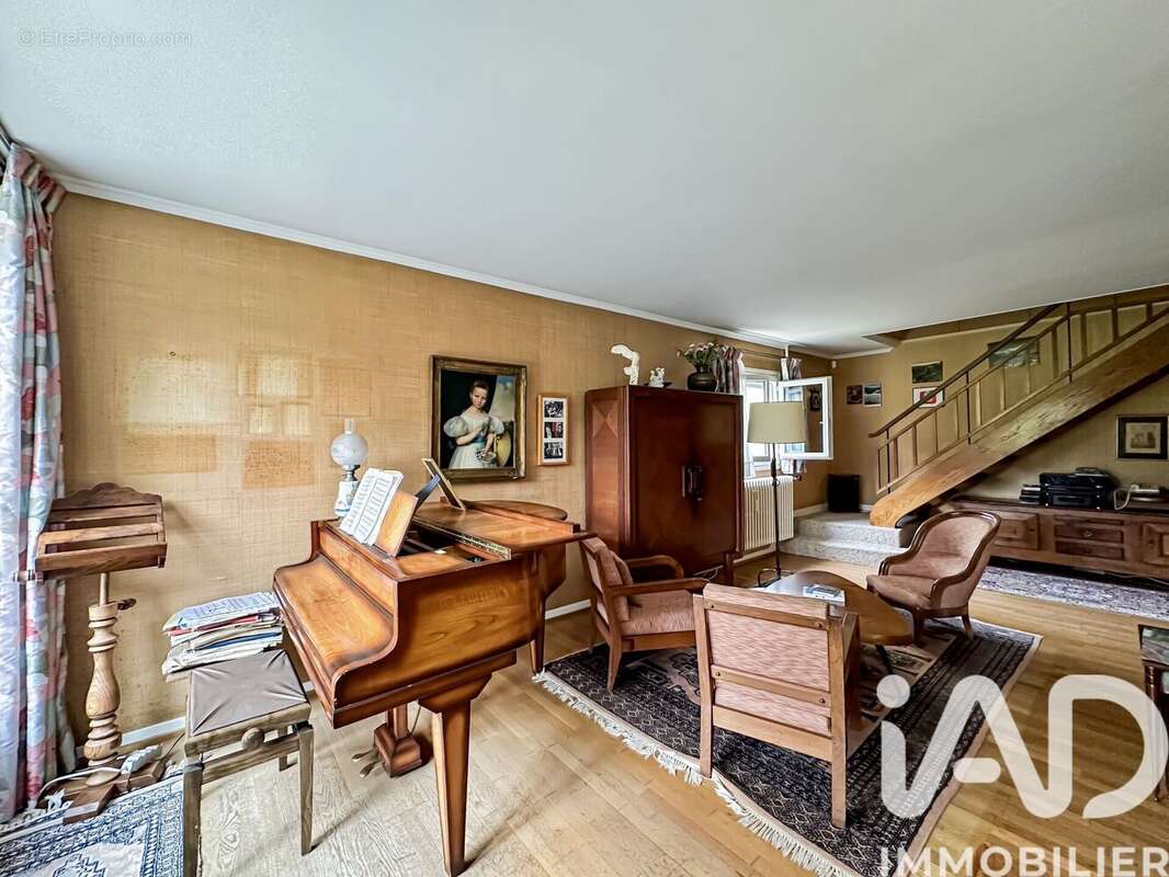 Photo 6 - Maison à LA CELLE-SAINT-CLOUD