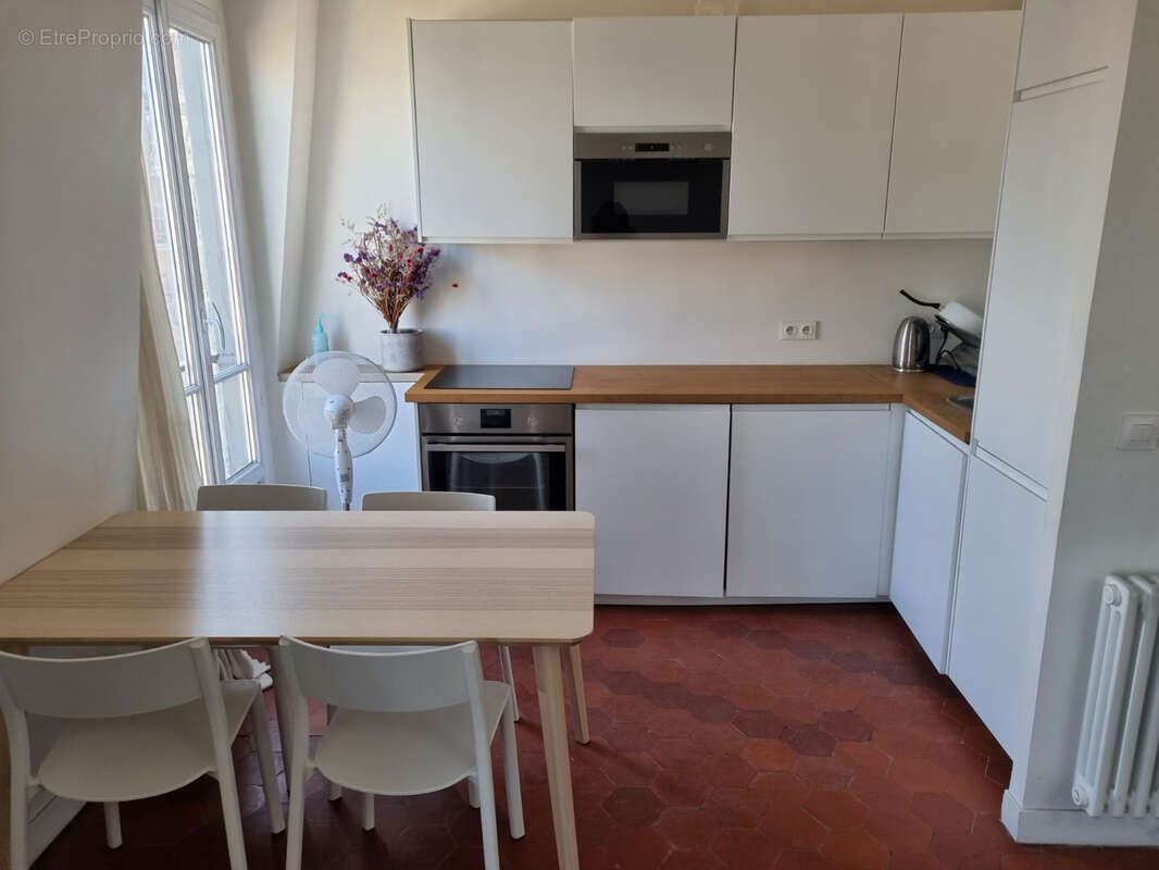 Appartement à PARIS-11E